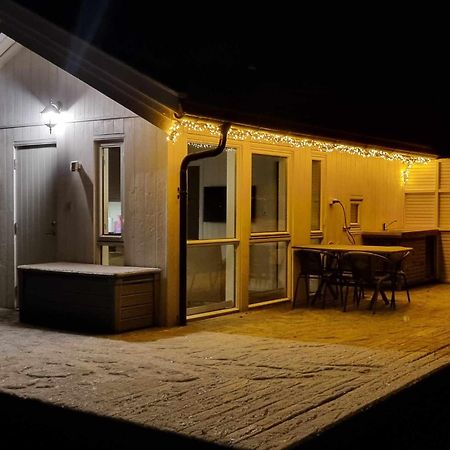 Feriehus Ved Sjoen Tomra Ngoại thất bức ảnh