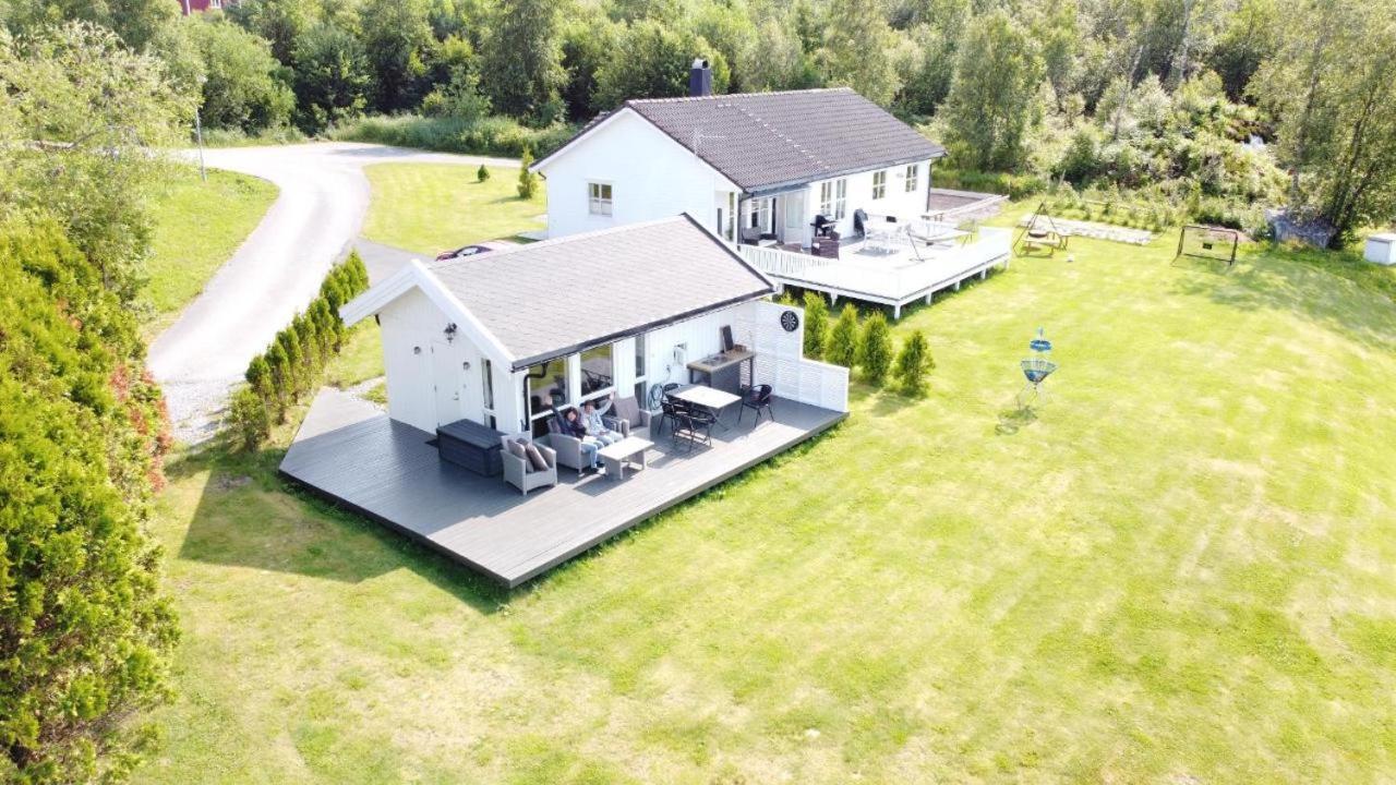 Feriehus Ved Sjoen Tomra Ngoại thất bức ảnh