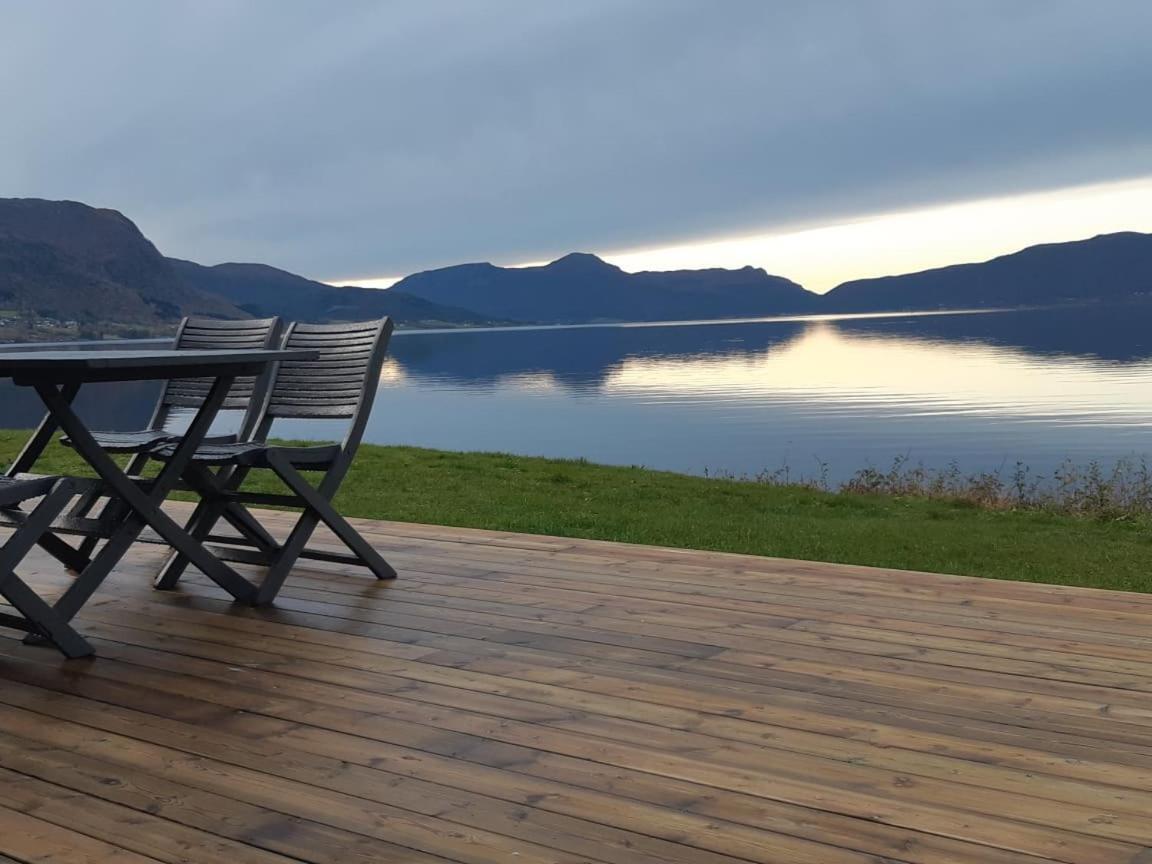 Feriehus Ved Sjoen Tomra Ngoại thất bức ảnh
